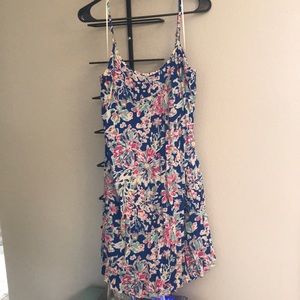 Floral pleated skies are blue dress